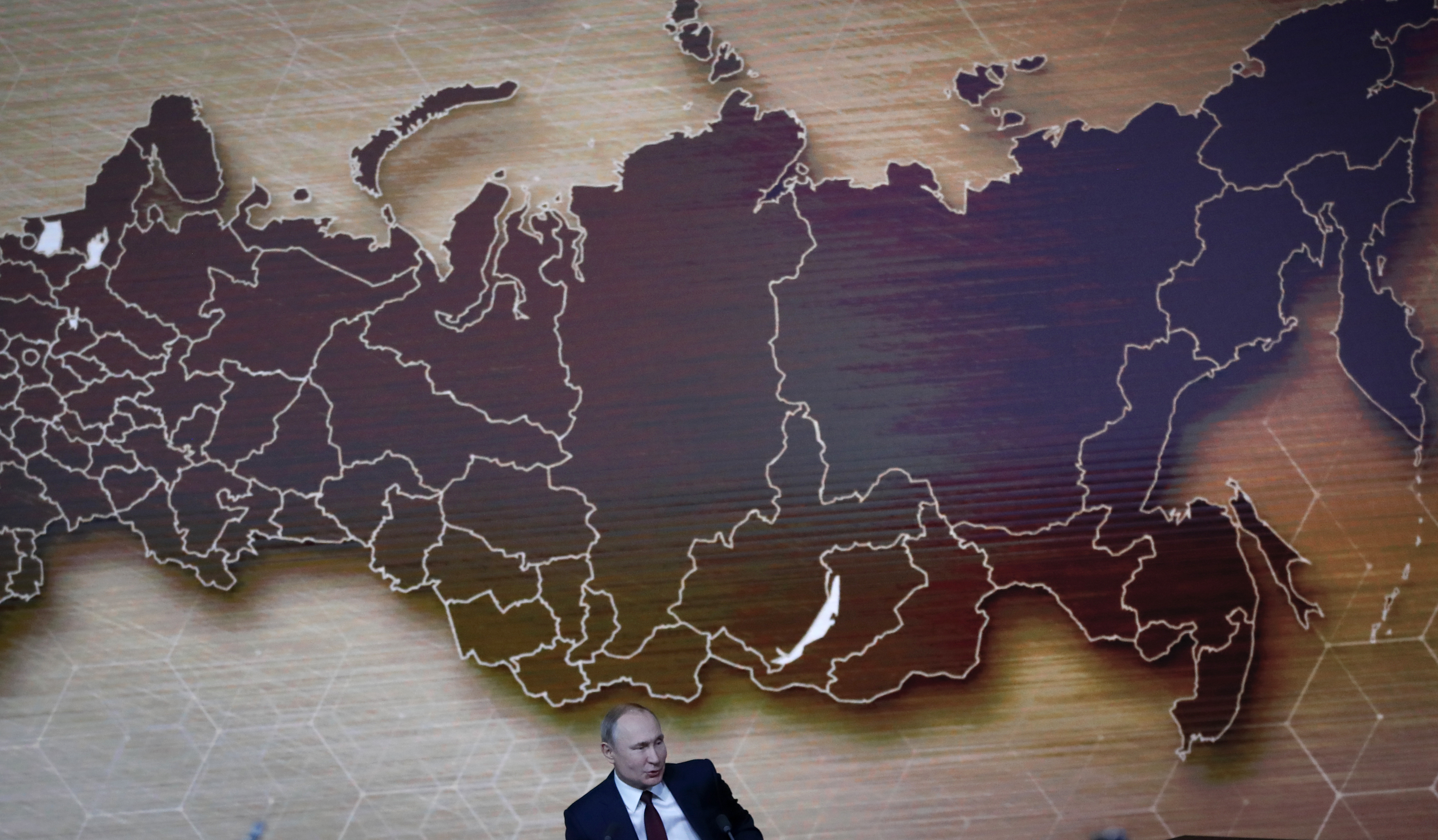 Россия через месяц. Фото России на карте с Путиным.