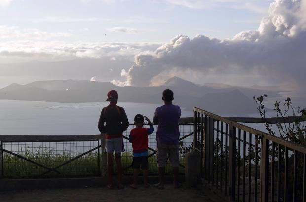 People in Tagaytay viewing Taal Volcano