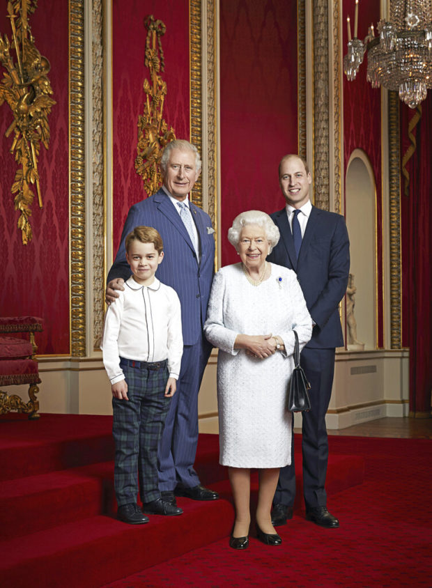 Royal family pose for portrait to new decade Inquirer News