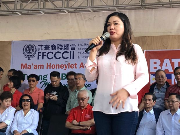 LOOK: Honeylet Avanceña leads Fil-Chinese community relief mission for ...