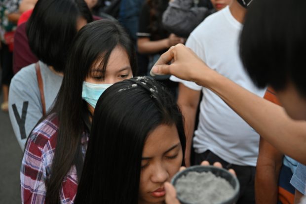 Philippines observes 'no-contact' Ash Wednesday to beat virus