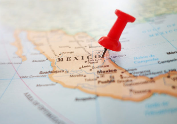Liberan a 16 policías secuestrados en México