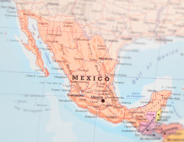 Mexico ex-oil chief held in prison in bribery case