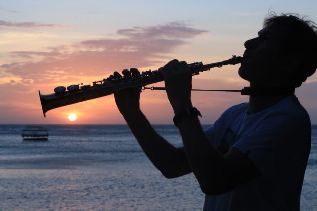 Anders Paulsson saluting the sunset at danjugan island Photo by Kaila Ledesma Trebol