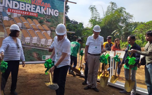 Bataan Gov. Albert Raymond leads the groundbreaking ceremony for the P191-million worth of housing project