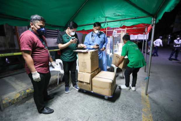 VP Robredo's office distributes PPE to Manila hospitals