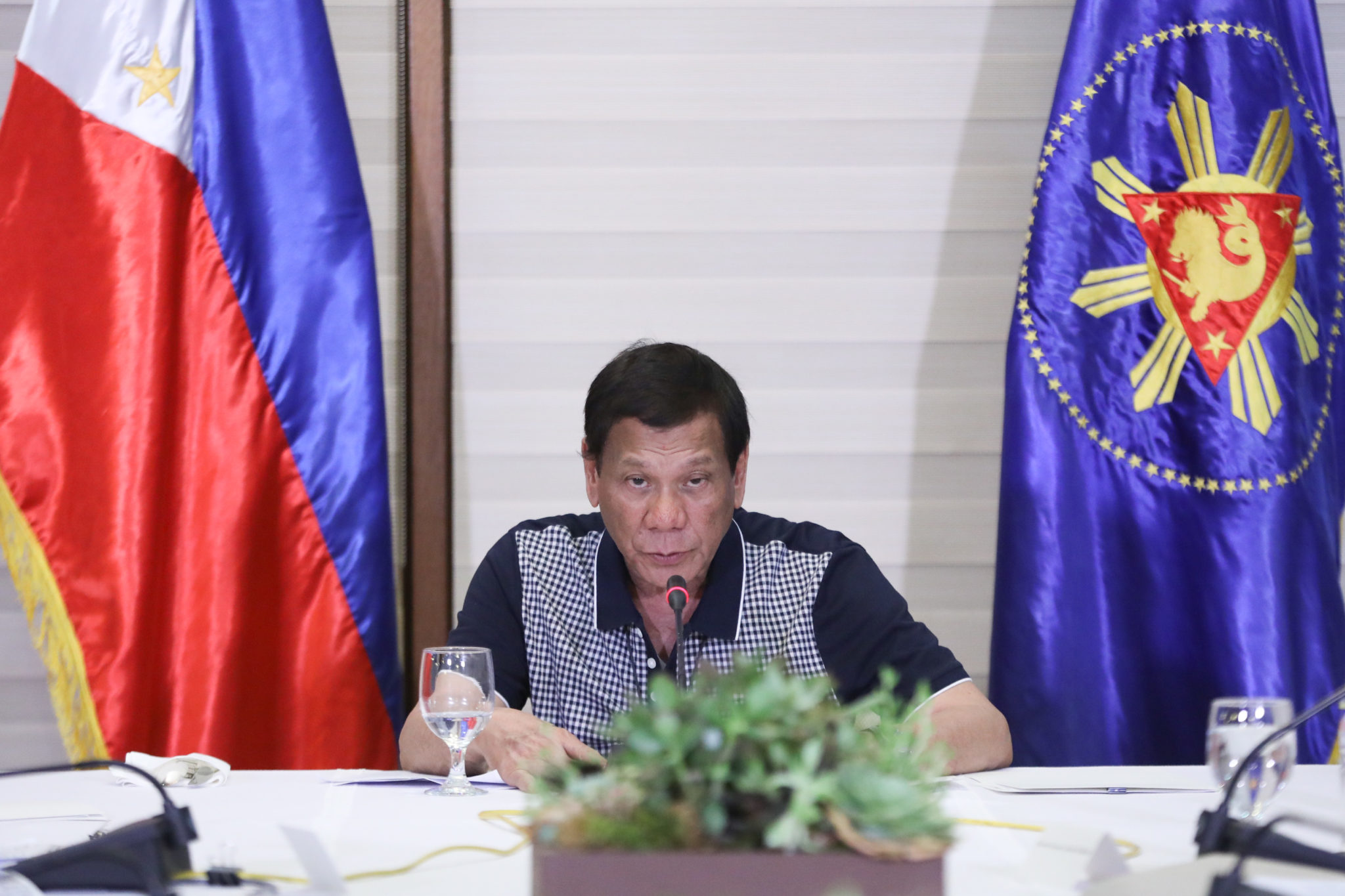 Duterte Warns: During Crisis, National Gov't Calls The Shots, LGUs ...