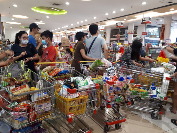 Palace, traders: No need for panic buying | Inquirer News