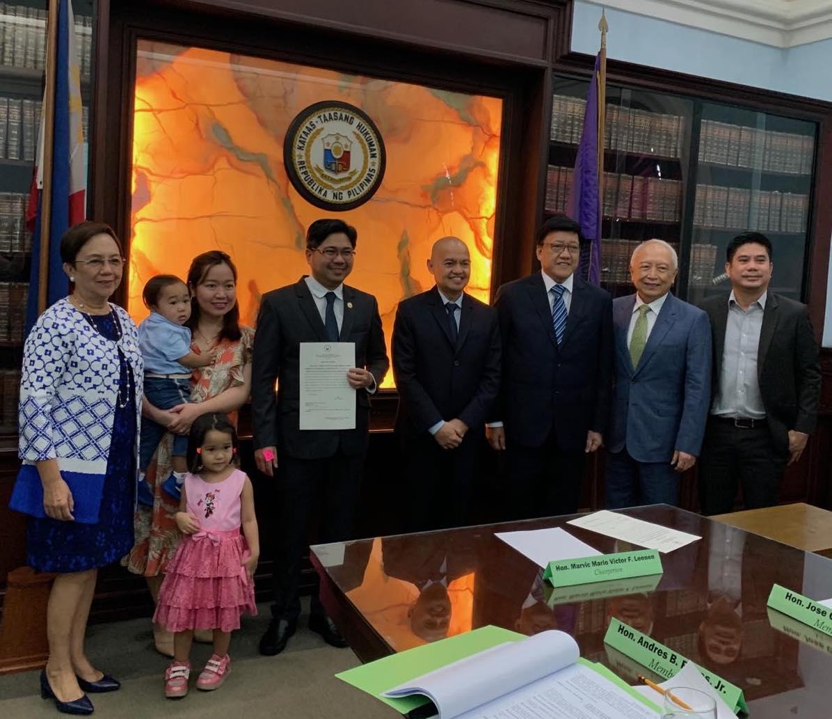 Kabayan party-list Rep. Ron Salo took his oath on Thursday as the newly-elected member of the House of Representatives Electoral Tribunal (HRET).
