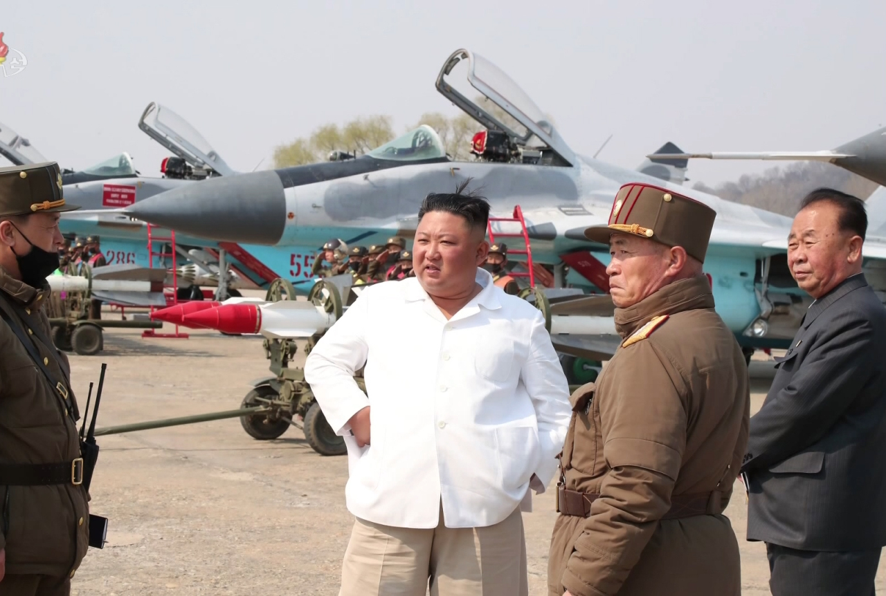 North Korean leader Kim Jong-un (center) (KCNA-Yonhap)