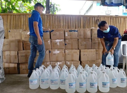 Police inventory alcohol being sold for excessive prices in Cagayan on Monday (April 13). PHOTO FROM CAGAYAN VALLEY CIDG