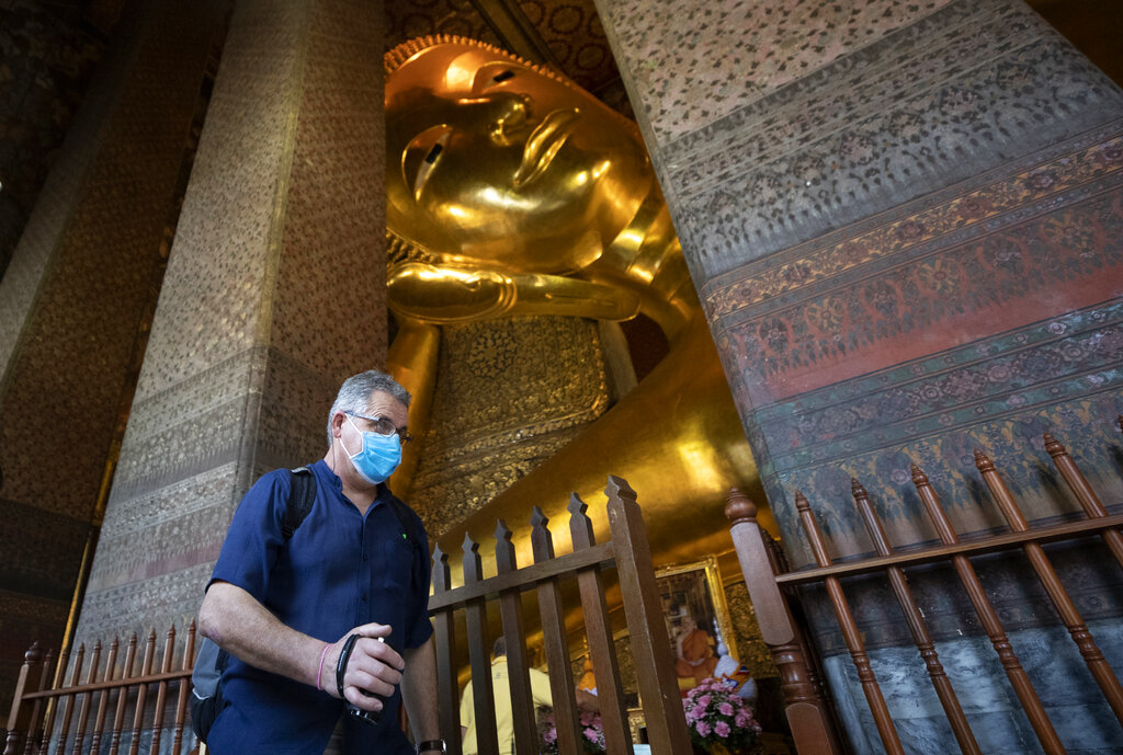 Virus Outbreak Thailand Temple Ban