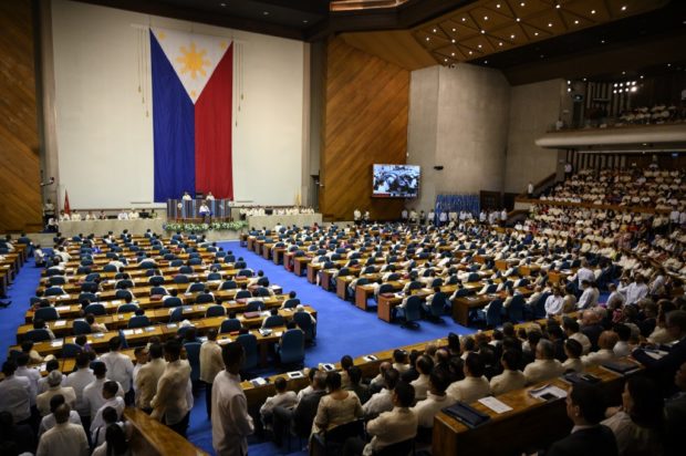 Makabayan lawmakers in the House of Representatives are seeking a new tax reform package to set the income tax rate at 20% and spare from tax a person's first P400,000 annual earnings