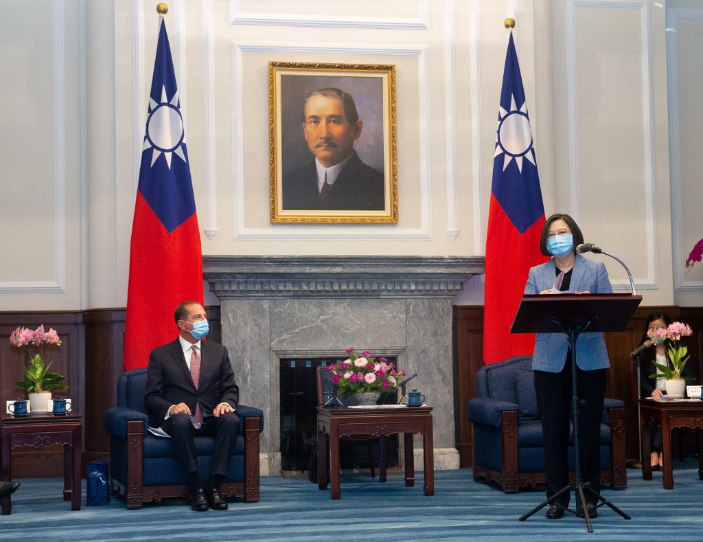 US Secretary of Health and Human Services Alex Azar (L) looks on as Taiwan's President Tsai Ing-wen (R) speaks during his visit to the Presidential Office in Taipei on August 10, 2020. - The US cabinet member met Taiwan's leader on August 10 during the highest level visit from the United States since it switched diplomatic recognition from the island to China in 1979, a trip that Beijing has condemned. (Photo by Pei Chen / POOL / AFP)