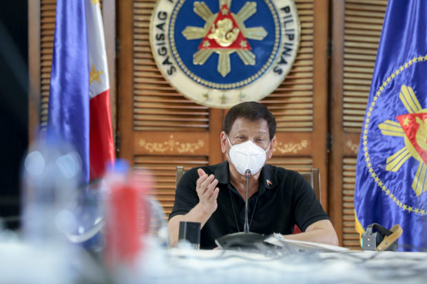Duterte orders agencies to distribute free face masks