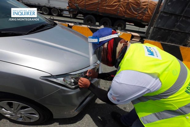 Motorist have their RFID installed at the Balintawak Toll Plaza Customer Service Center