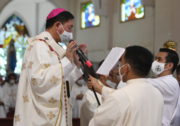 New Cagayan de Oro archbishop installed in front of audience kept small ...