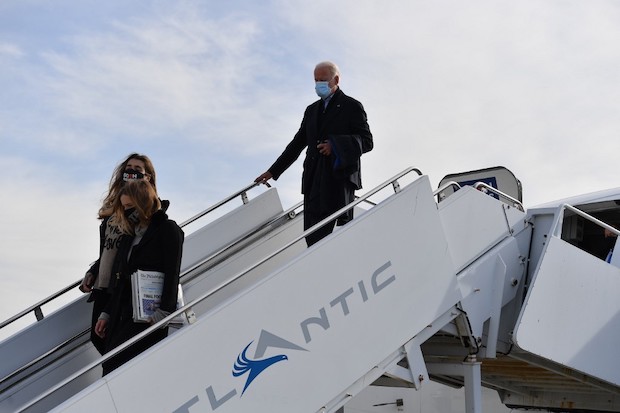 Joe Biden arrives in Pennsylvania with granddaughters