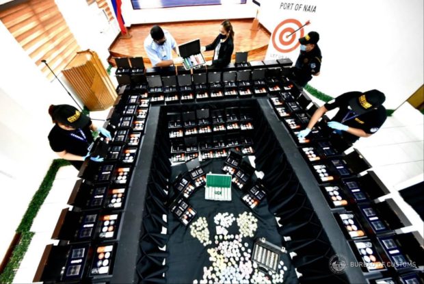 Customs intercepts 75 poker chip sets, other gambling items