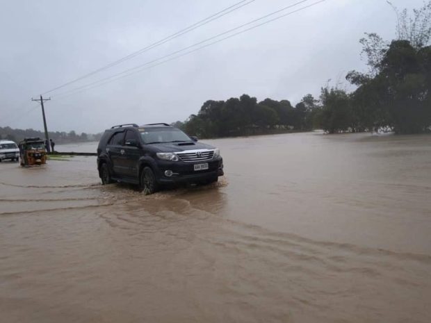 Flooded road in cagayan1