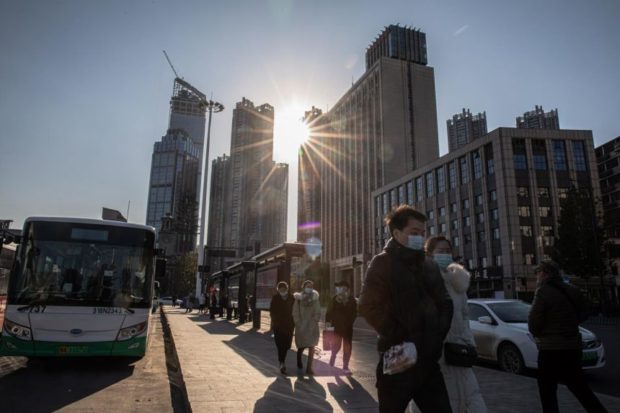 people wearing face masks global pandemic