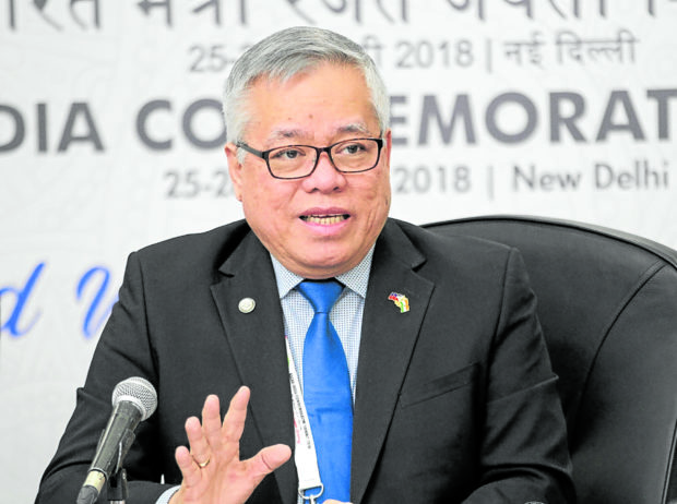    Not only economy-boosting: DTI chief says easing age limits also for 'family bonding'