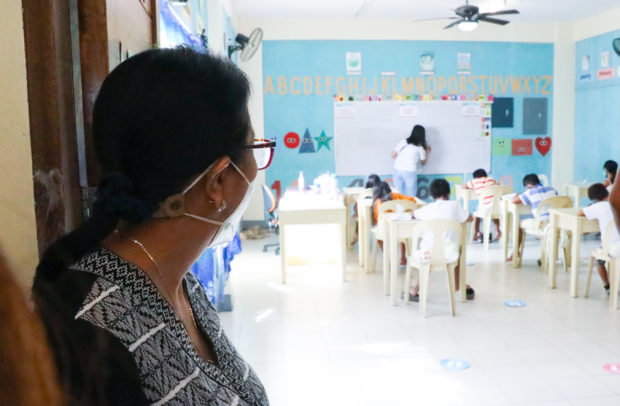 Robredo visits Quezon learning hubs; OVP office assures students' safety