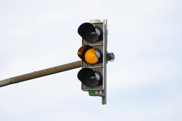 A measure mandating the installation of timers in all traffic lights in urban areas to help improve road safety and reduce traffic congestion has been filed in the Senate.