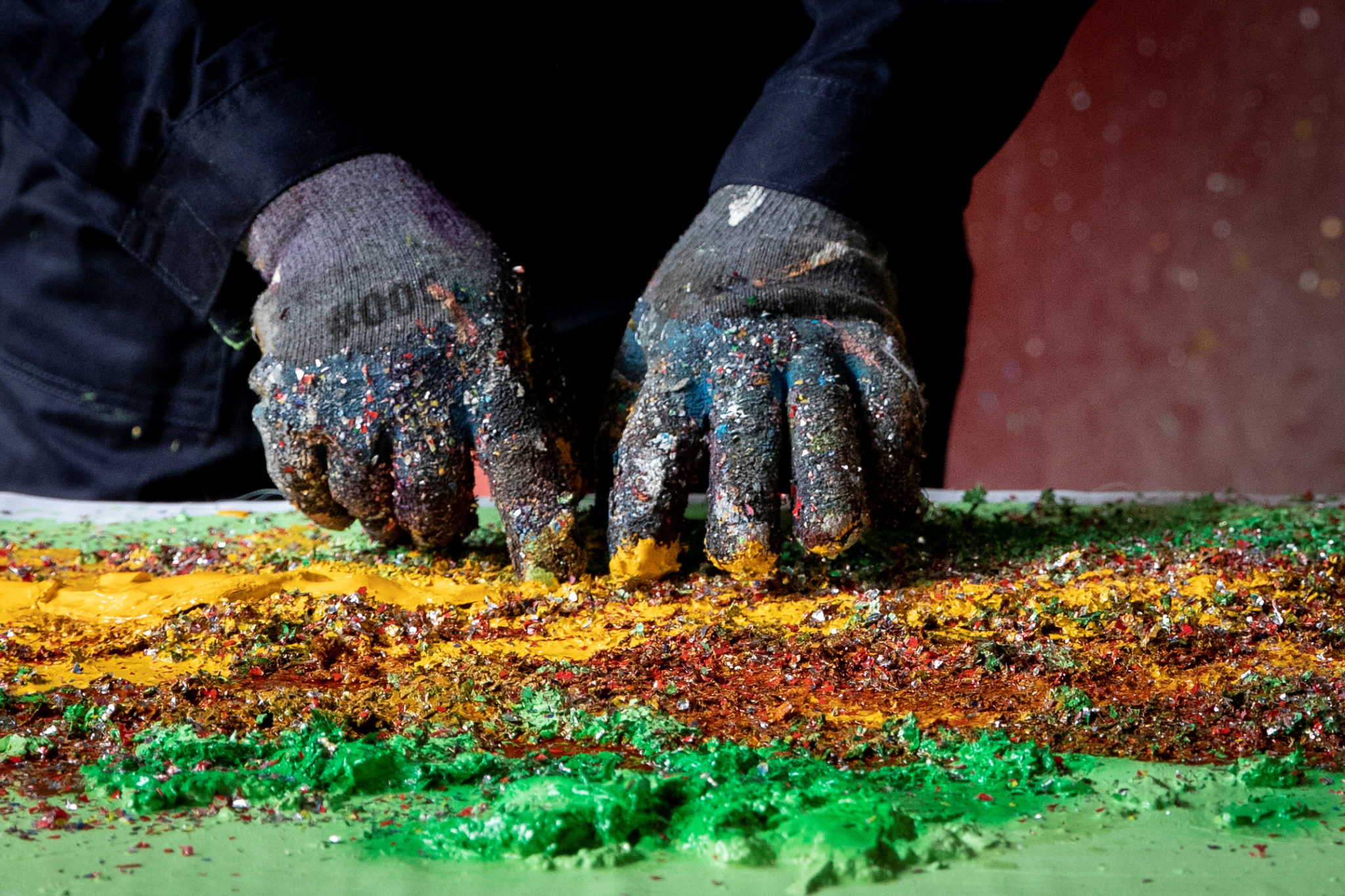 Philippine artist fights waste by using recycled trash in paintings