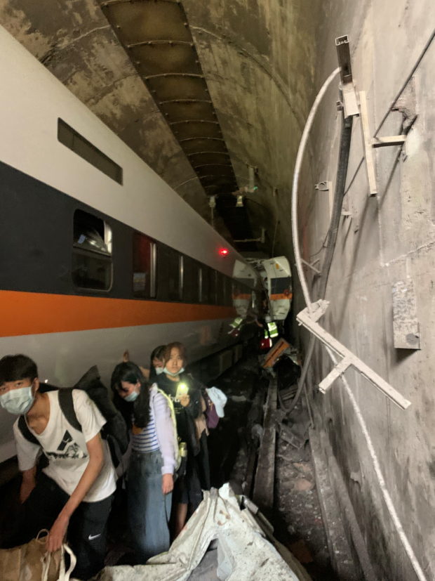 Taiwan train derails, scores feared dead, injured