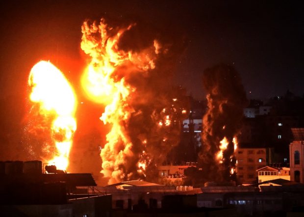 Gaza pummeled by fresh Israeli strikes, more than 200 dead in a week