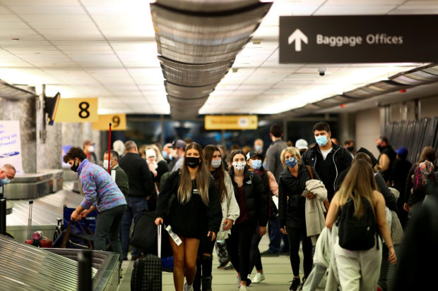 US screens 1.63 million people at airports, highest since March 2020