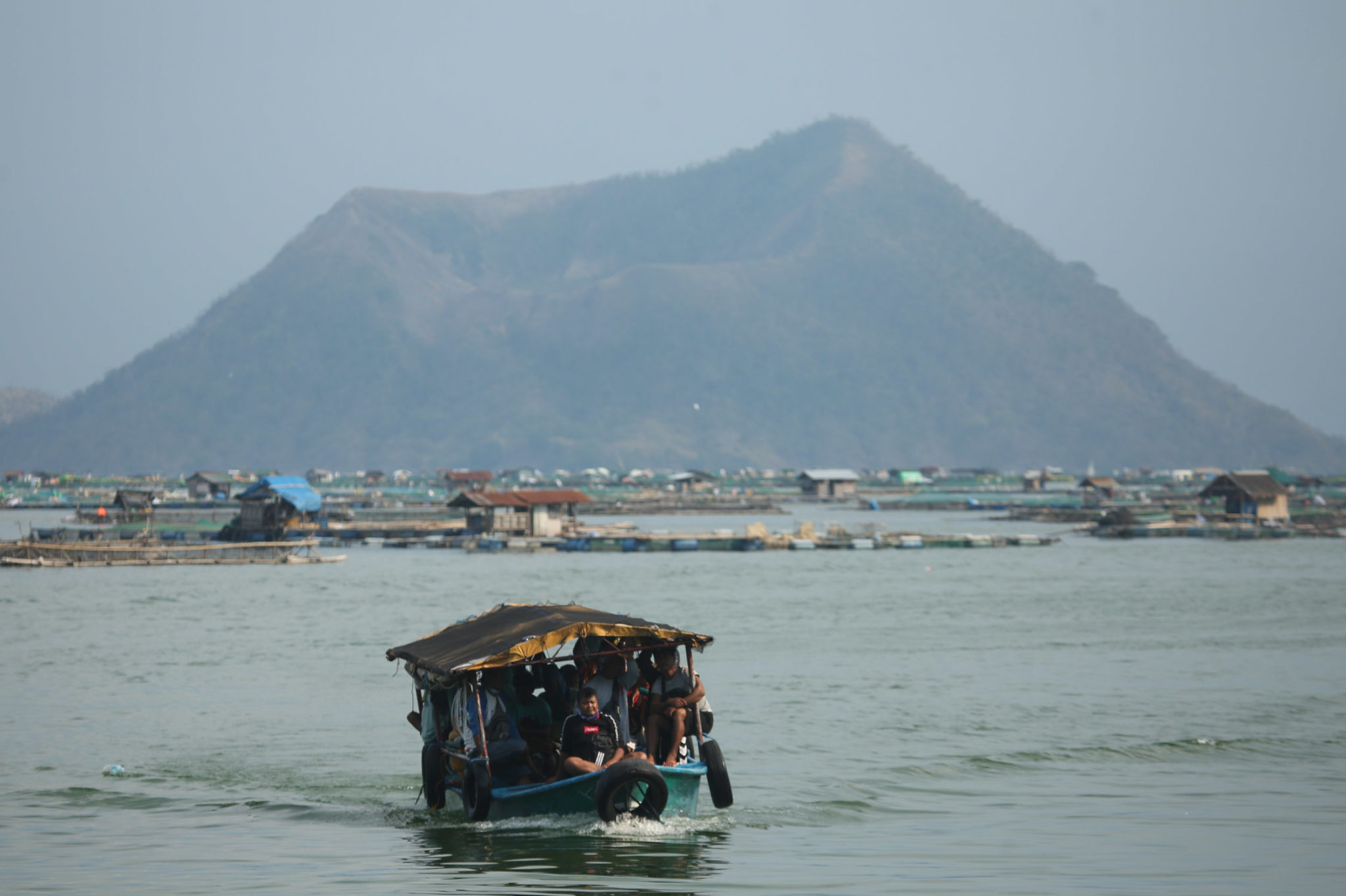 Smog from the Taal Volcano blankets Metro Manila | Inquirer News