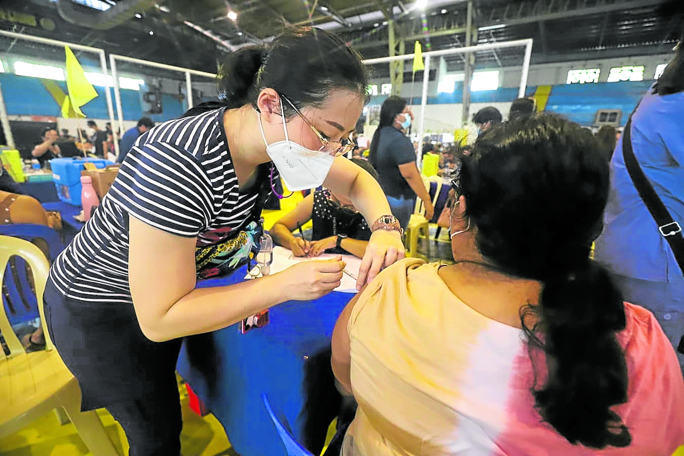 VIRUS RAGE Iloilo City ramps up its vaccination drive amid a surge in COVID-19 infections and a shortage of hospital beds. —PHOTO COURTESY OF OFFICE OF ILOILO CITY MAYOR