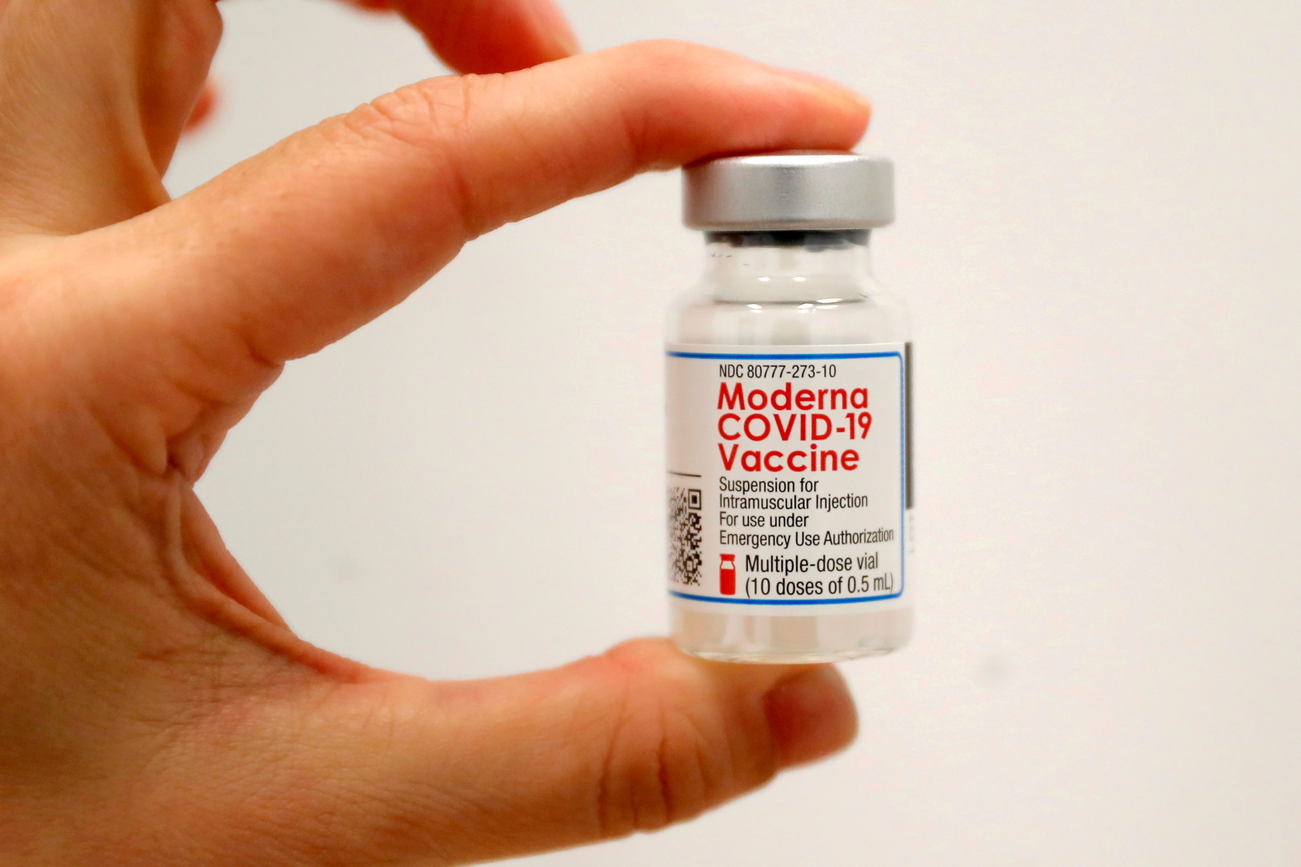 Moderna files for full US approval of COVID-19 vaccine