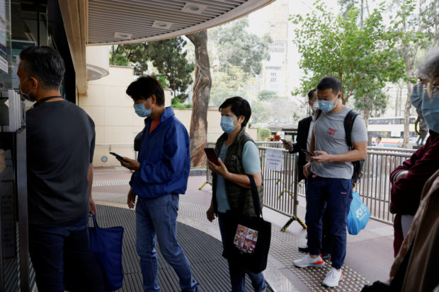 hong kong people wearing face masks