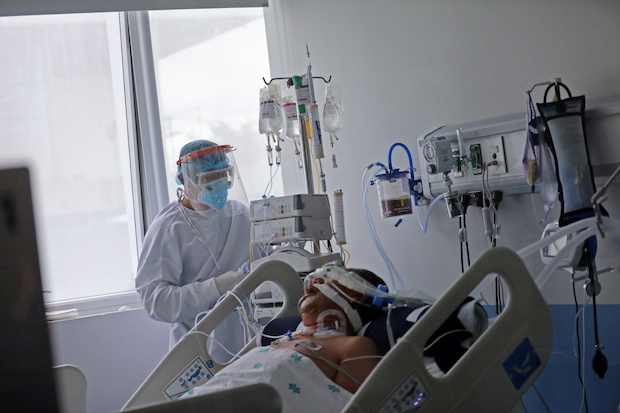 COVID-19 patient in a hospital in Colombia