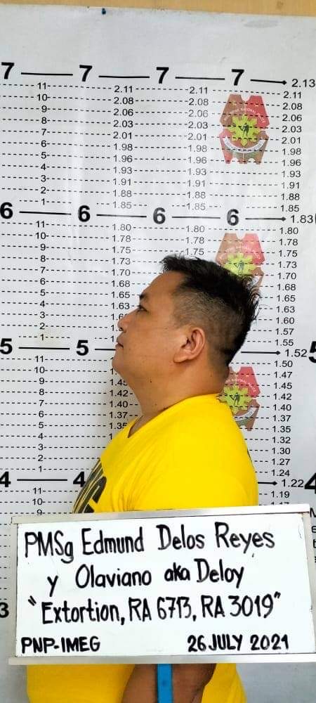 A police master sergeant was arrested for allegedly demanding money from an applicant who was promised to be included in the final list of the new batch of recruits, the Philippine National Police (PNP) reported on Tuesday.