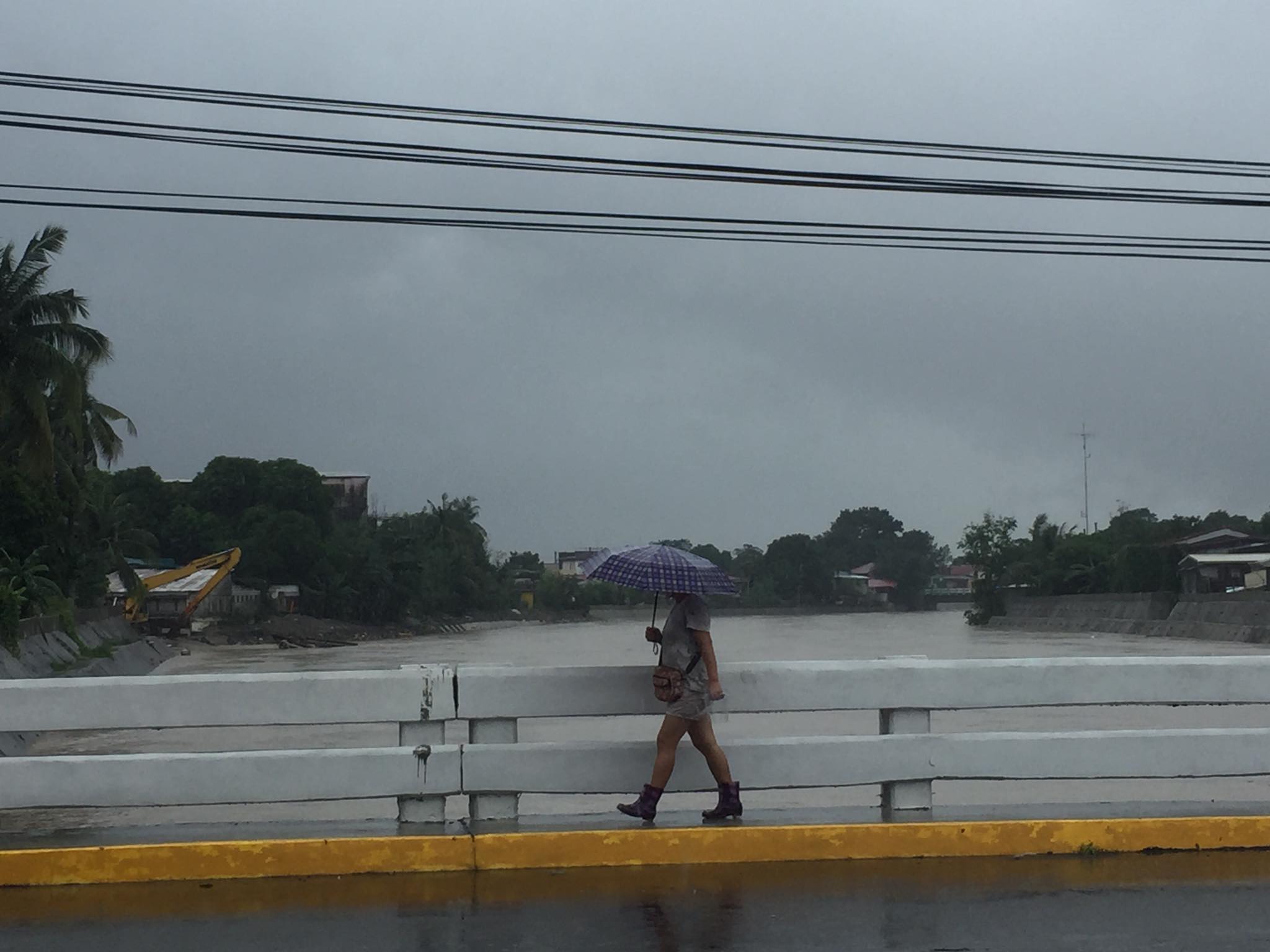 Floods displace 97 families in Olongapo City