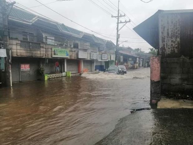 Heavy Rainfall Submerge 35 Bulacan Villages In Floodwater Inquirer News