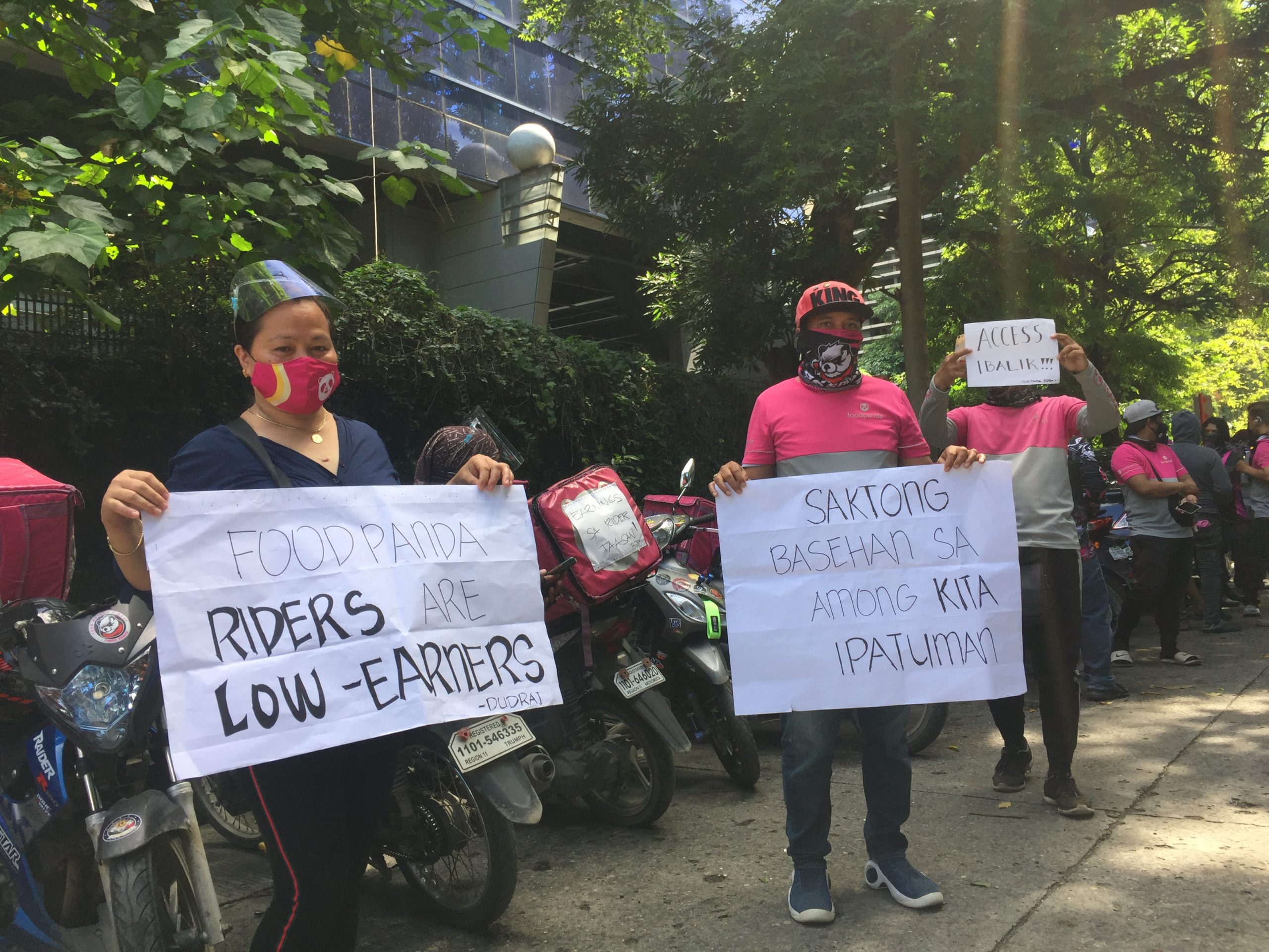 Food Delivery Riders In Davao City Protest Vs Policies That Reduce 