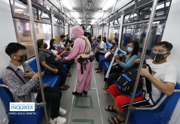 Over 1,700 train commuters with no proof of vax were denied rides—DOTr