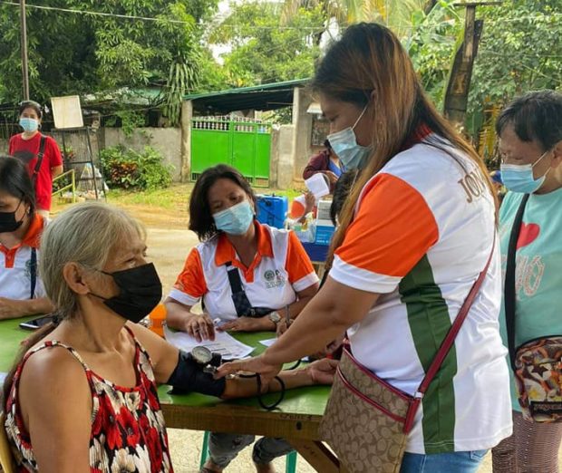 Over 400 more Zambales residents get vaccinated vs COVID-19