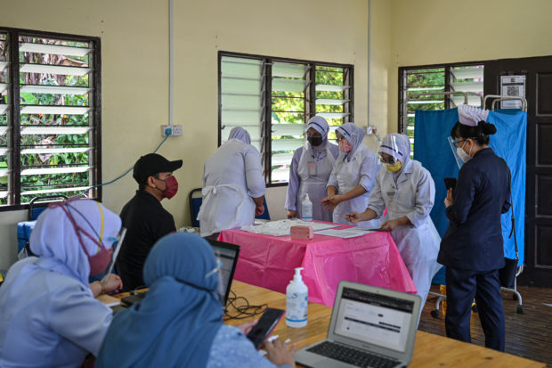 malaysia covid vaccine