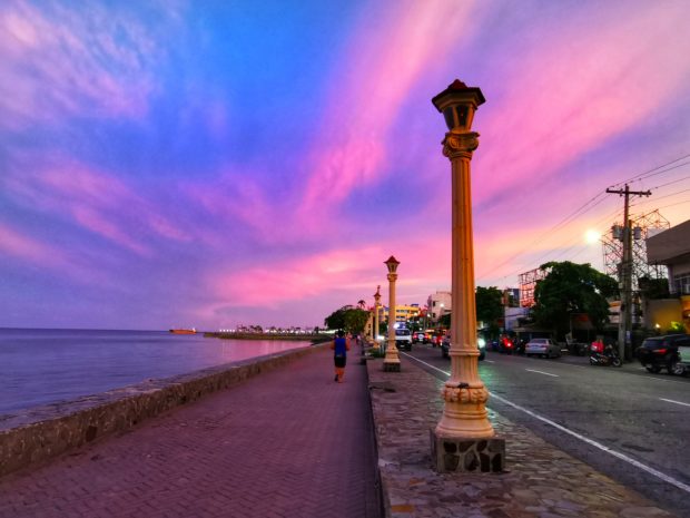 Dumaguete mayor defers plan to sign deal for controversial reclamation project
