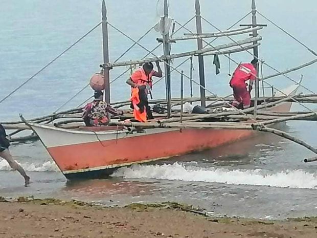 Philippine Coast Guard Rescues 3 Fishermen In Benham Rise | Inquirer News