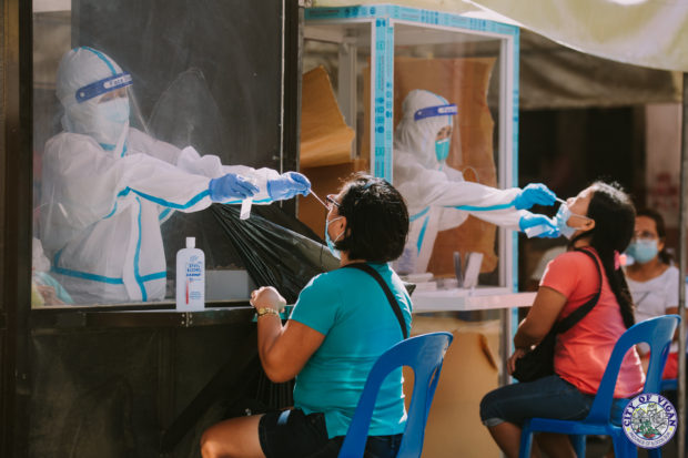 IATF OKS shortens period of quarantine for fully vaxxed health workers
