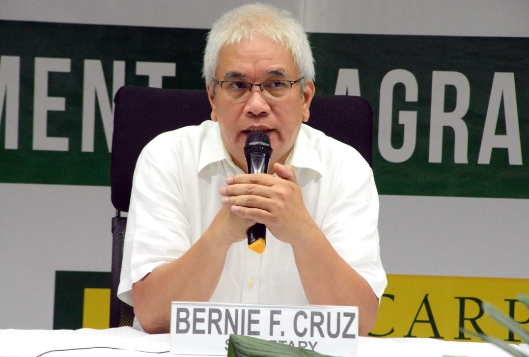 Department of Agrarian Reform (DAR) Secretary Bernie Cruz has proposed the inclusion of the Provincial Agrarian Reform Coordinating Committees (PARCCOM) in the parcelization of 1.36 million hectares of agricultural landholdings across the country.  dar farmers arrest tinang 93