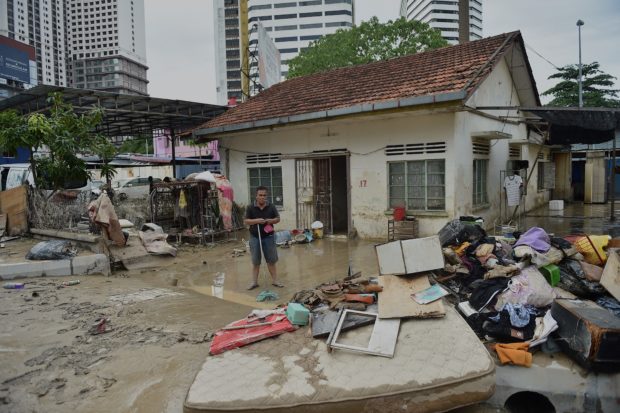 Floods In Malaysia Displace Over 29,000 People | Inquirer News