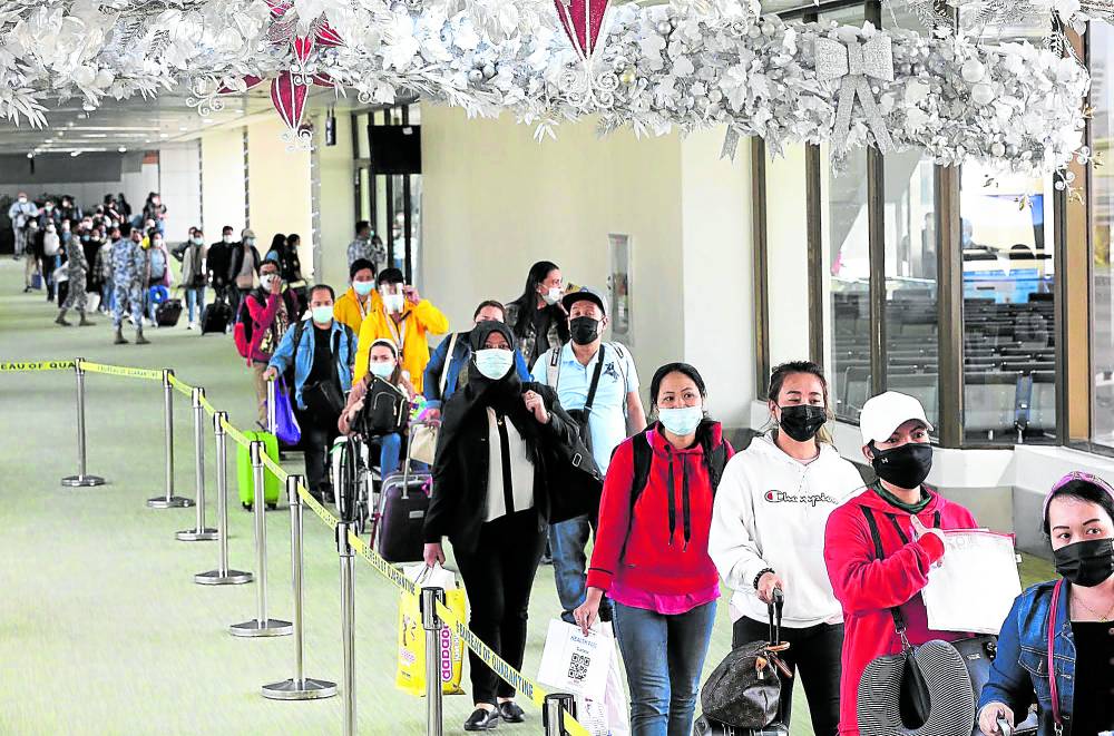 Filipinos arriving from abroad